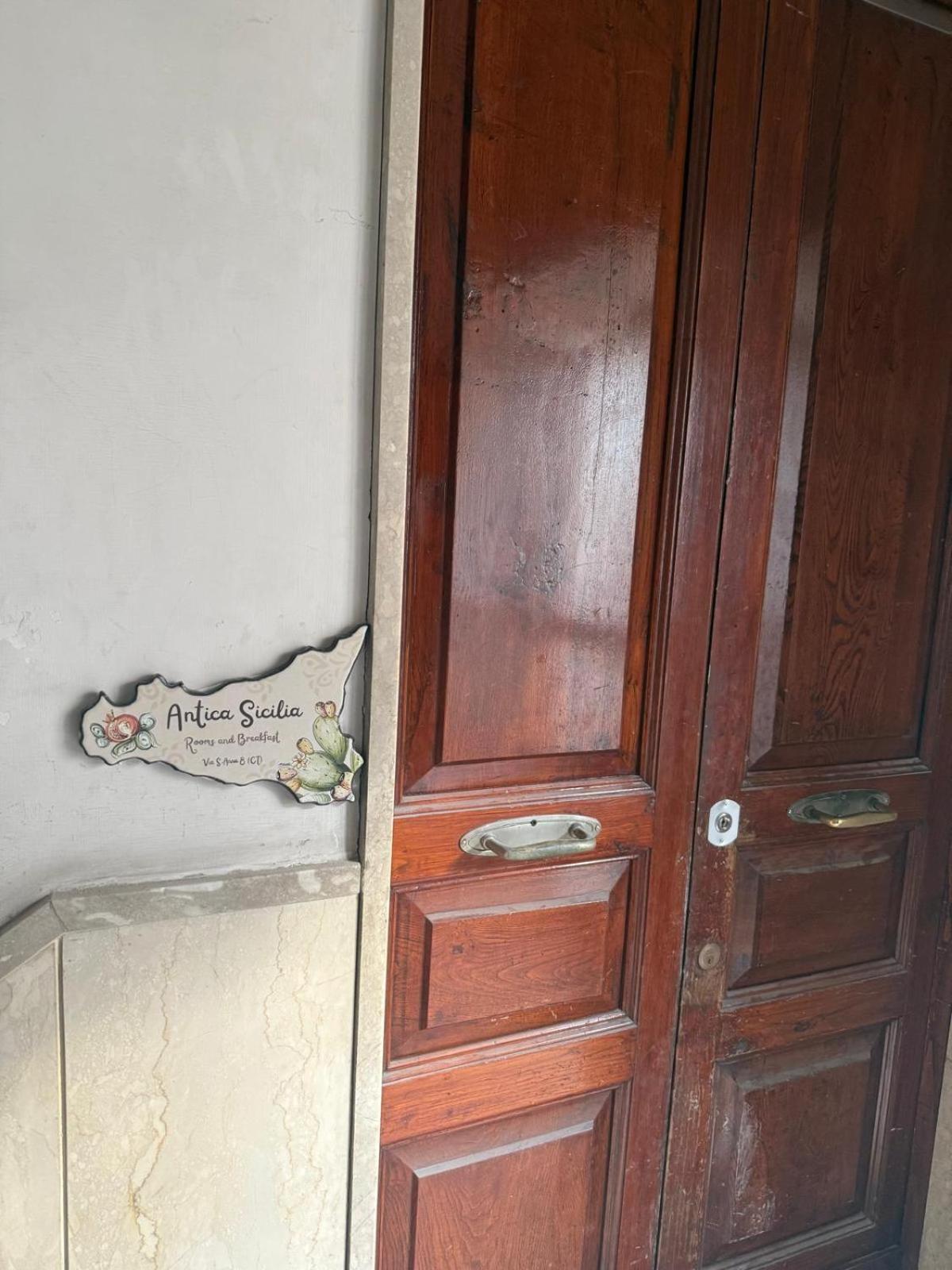 Antica Sicilia Rooms And Breakfast Catania Exterior photo